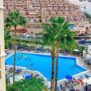 Peaceful & Bright Loft, Heated Pool, Netflix, Free Wifi & Parking, Tennis Apartamento